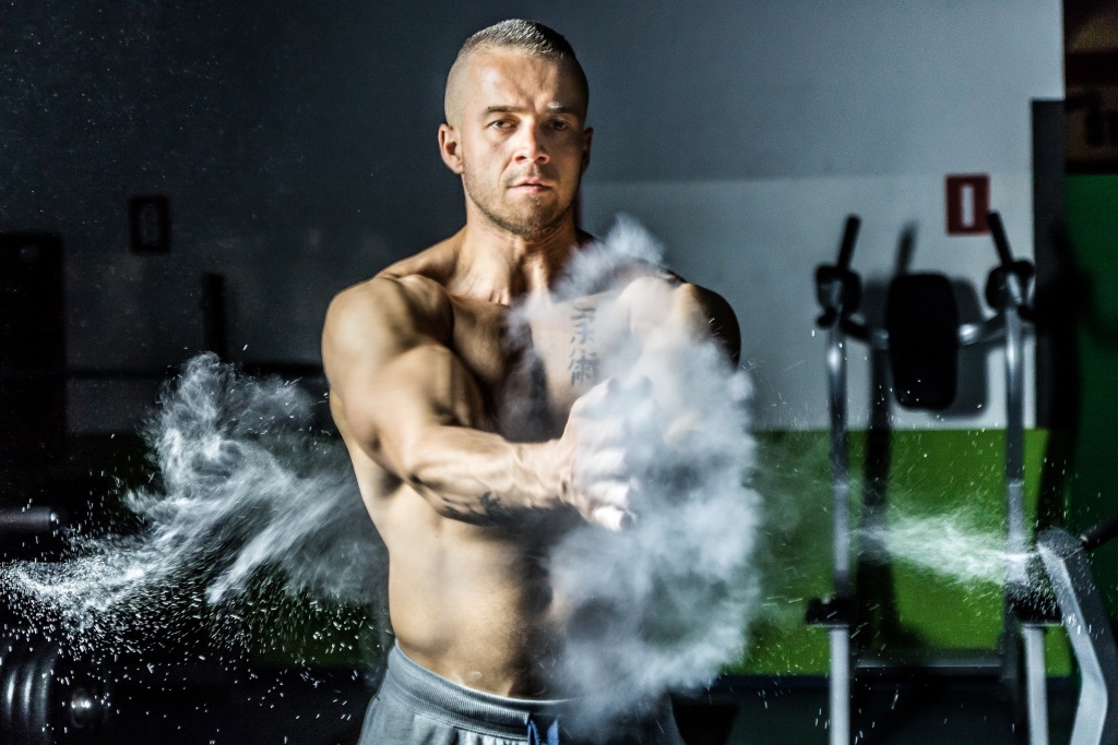 Testosterona y alopecia masculina: la relación real entre hormonas y caída del cabello